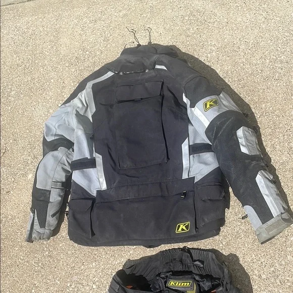 Klim Black and Gray Motorcycle Jacket with Red Padding XL - Picture 3 of 3